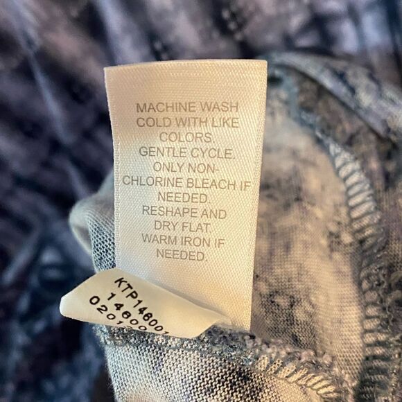 J. Jill Sz M Blue Light Tie-Dye Pattern Slouchy Relaxed Fit Long Sleeve Top - Picture 6 of 7